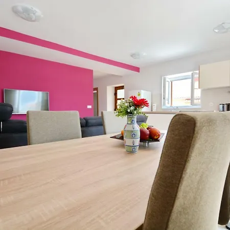 King Apartman Nin