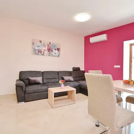 King Apartman Nin
